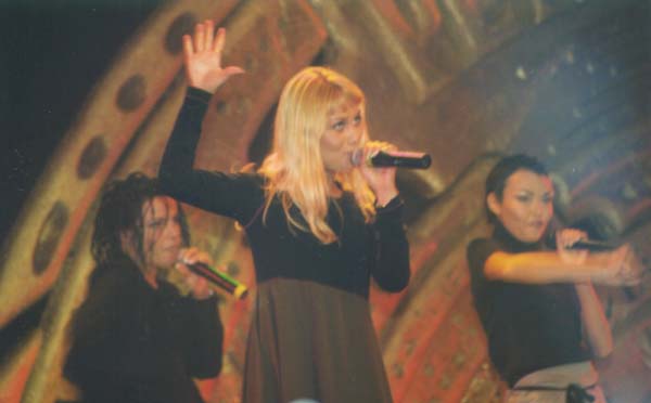 Стрелки на премии Рекордъ'99, 3